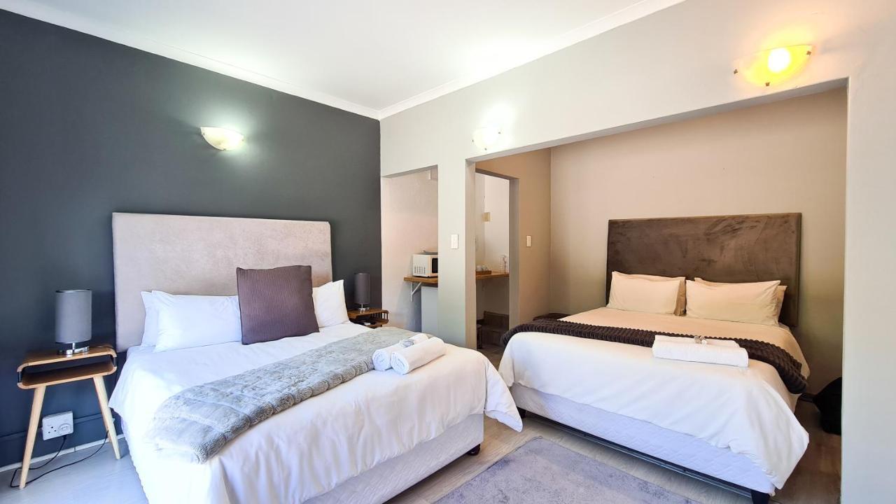 Lido Living Bed & Breakfast East London Exterior photo